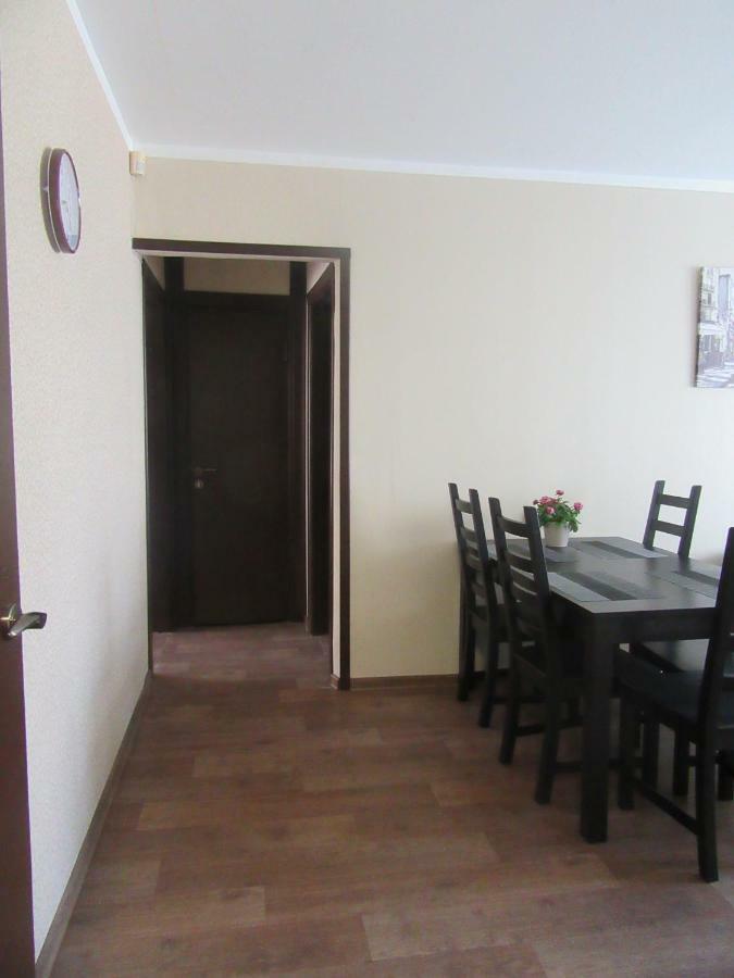 Family Apartment Riga Exterior photo
